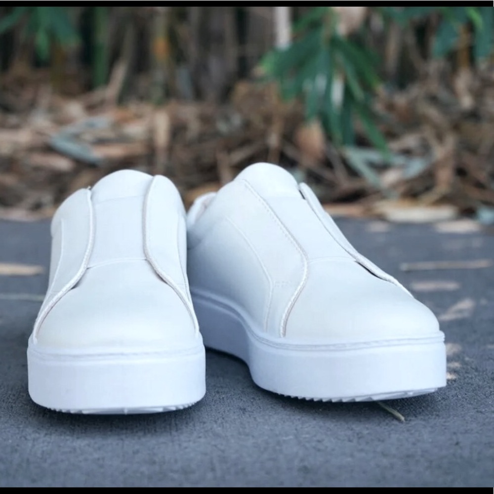 Helen White Sneakers Size 7.5